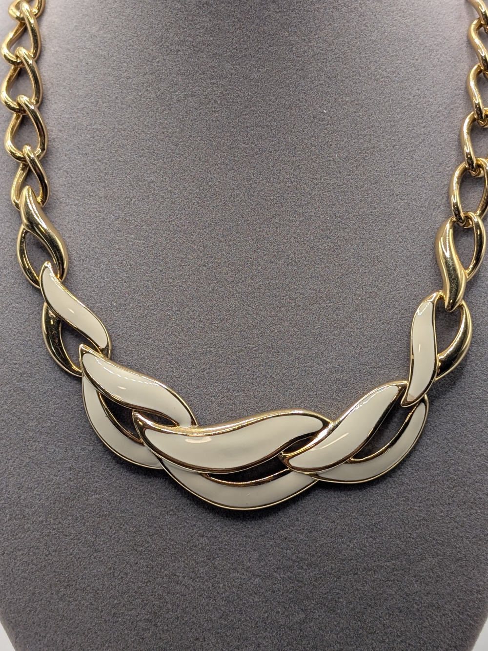 Vintage Napier Cream Enamel Gold Tone Link Statement Necklace Signed